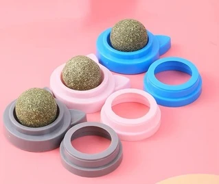 Кошачья мята шарик - лизун игрушка для котов Вкусняшка CatNip розовый