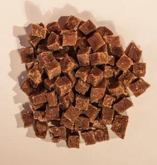 Лакомство HalfHalf мясные кубики для собак, с курицей 100 г