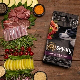 Сухий корм для собак середніх порід Savory зі свіжим м'ясом індички та ягняти 3 кг
